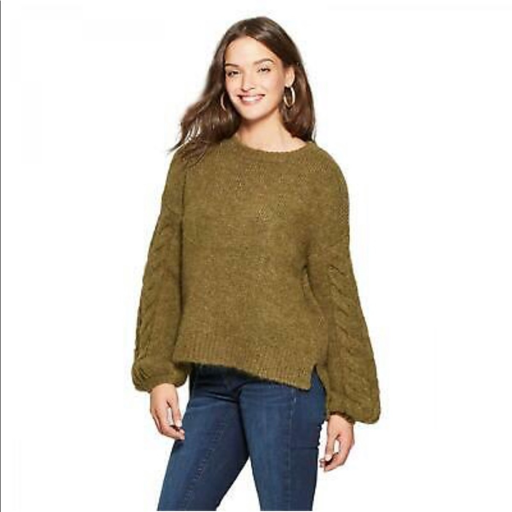 Universal Thread Cable Sleeve Sweater
